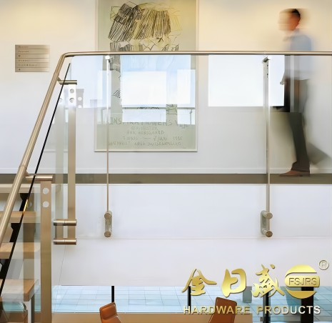 悬挂式室内玻璃护栏